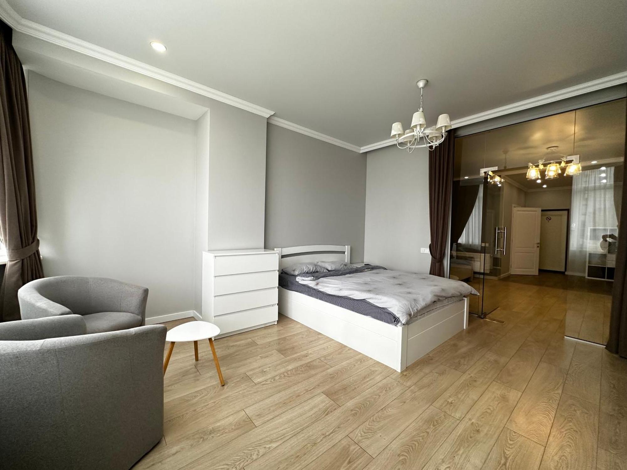 Gagarin Plaza Stylish Apartment Odesa Exterior photo